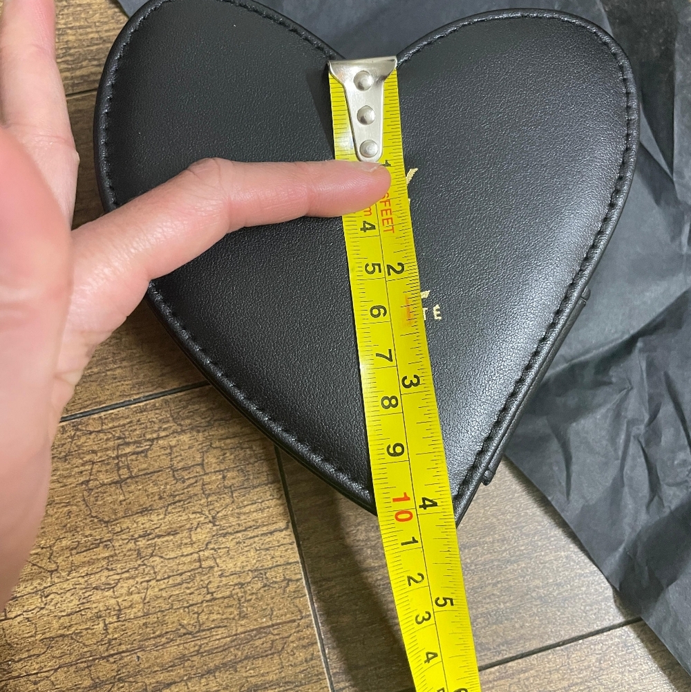 Yves Saint Laurent Black Heart-Shaped case / bag - Picture 14 of 16
